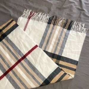 Beautiful super soft scarf